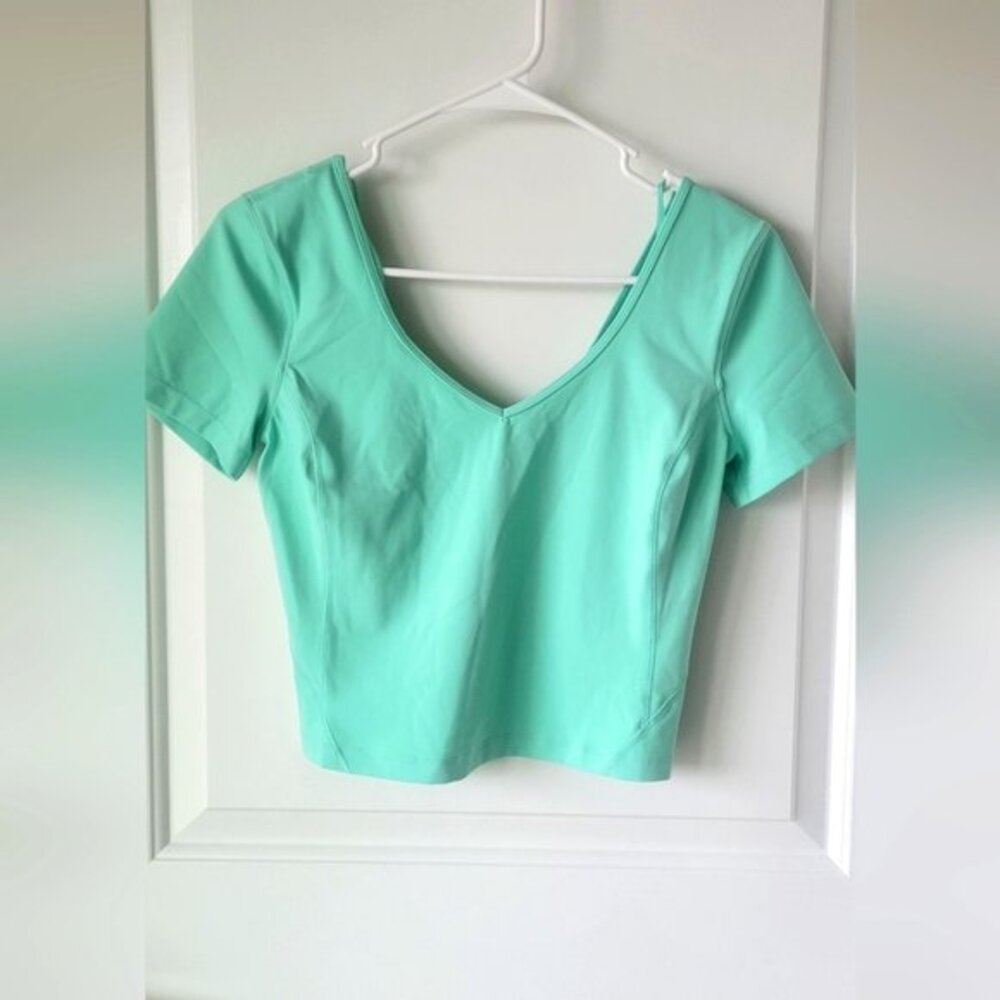 NWT Lululemon align tee